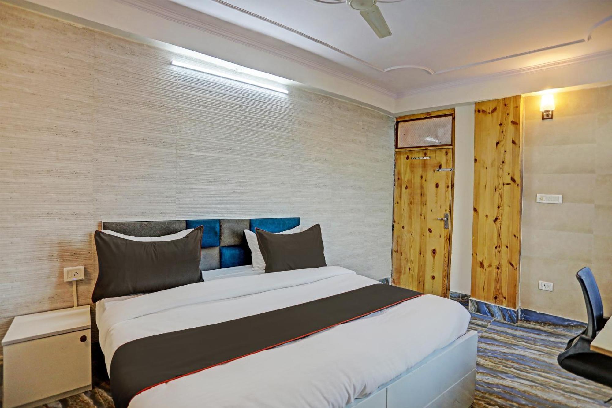 Umen Hotel Nearest Sector 66 Noida Exterior photo